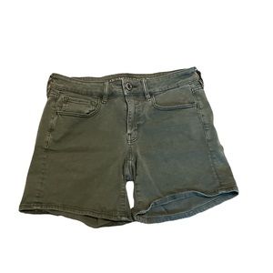 American Eagle Women’s Midi Shorts Super Stretch Green Size 6